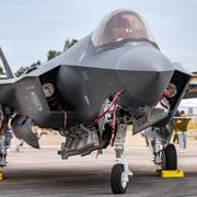 Ett norskt F-35A från Lockheed Martin på Försvarsmaktens huvudflygdag i Kallinge i augusti.