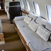 Interiören på en Bombardier Global 6500. Obs: inte planet som Spotify köpt.