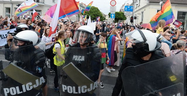 Bild från prideparad i polska Plock, 2019.  Czarek Sokolowski / TT NYHETSBYRÅN