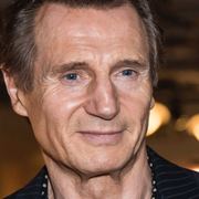 Liam Neeson är tänkt att spela Leslie Nielsens paradroll. 