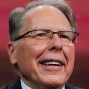 Wayne LaPierre/En strand i Bahamas