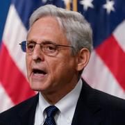 Merrick Garland under pressträffen.