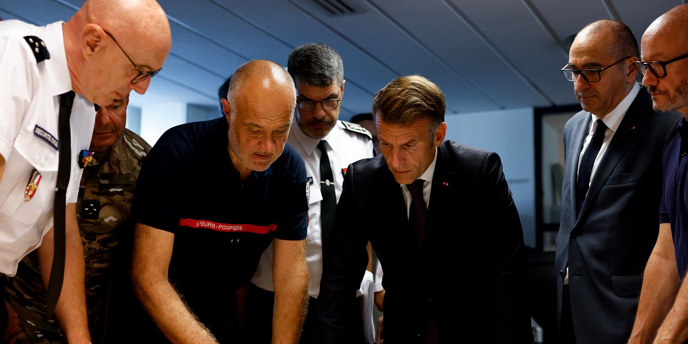 Macron på plats i regionen, 27 juli.