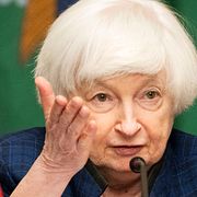 Janet Yellen talar i april 2024.