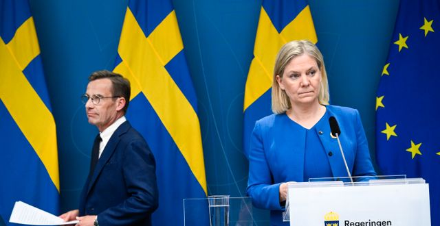 Moderaternas partiledare Ulf Kristersson (tv) och statsminister Magdalena Andersson (S).  Henrik Montgomery/TT