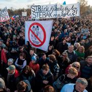 Demonstranter i Prag.