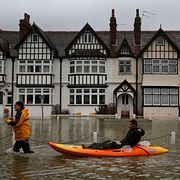 Arkivbild från ett översvämmat London. 