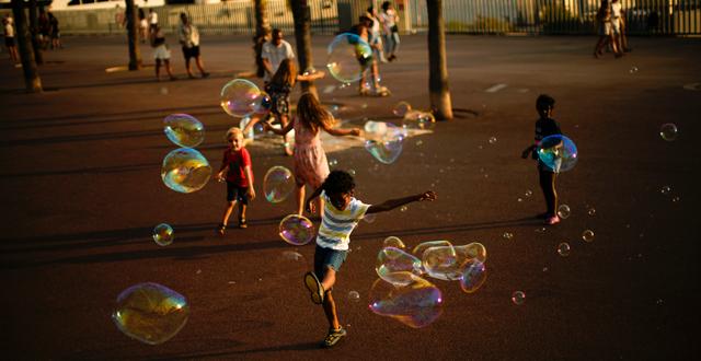 Barn som leker. Illustrationsbild. Francisco Seco / AP
