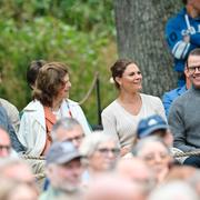 Kung Carl Gustaf, drottning Silvia, kronprinsessan Victoria och prins Daniel på Solliden Sessions