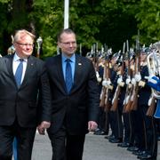 Arkivbild, Peter Hultqvist och Jussi Niinistö.