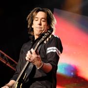 Per Gessle vid turnépremiären i Halmstad.