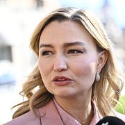Kristdemokraternas partiledare Ebba Busch (KD) kommenterar Moderaternas och Sverigedemokraternas besked om att SD får ministerposter efter valvinst för Tidöpartierna.