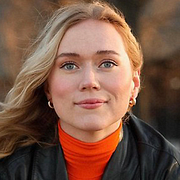 Cuf-ordföranden Emelie Rossheim och L-veteranen Birgitta Ohlsson, som nu byter till C.