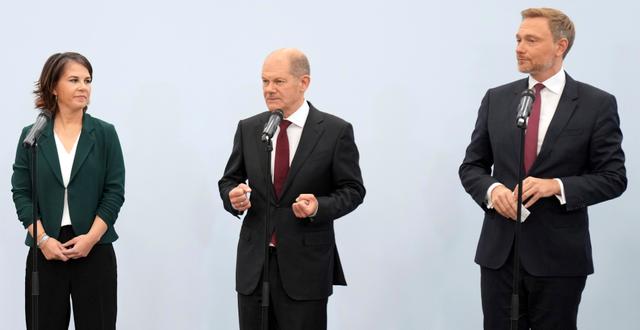 De grönas Annalena Baerbock, SPD:s Olaf Scholz och FDP:s Christian Lindner. Kay Nietfeld / TT NYHETSBYRÅN