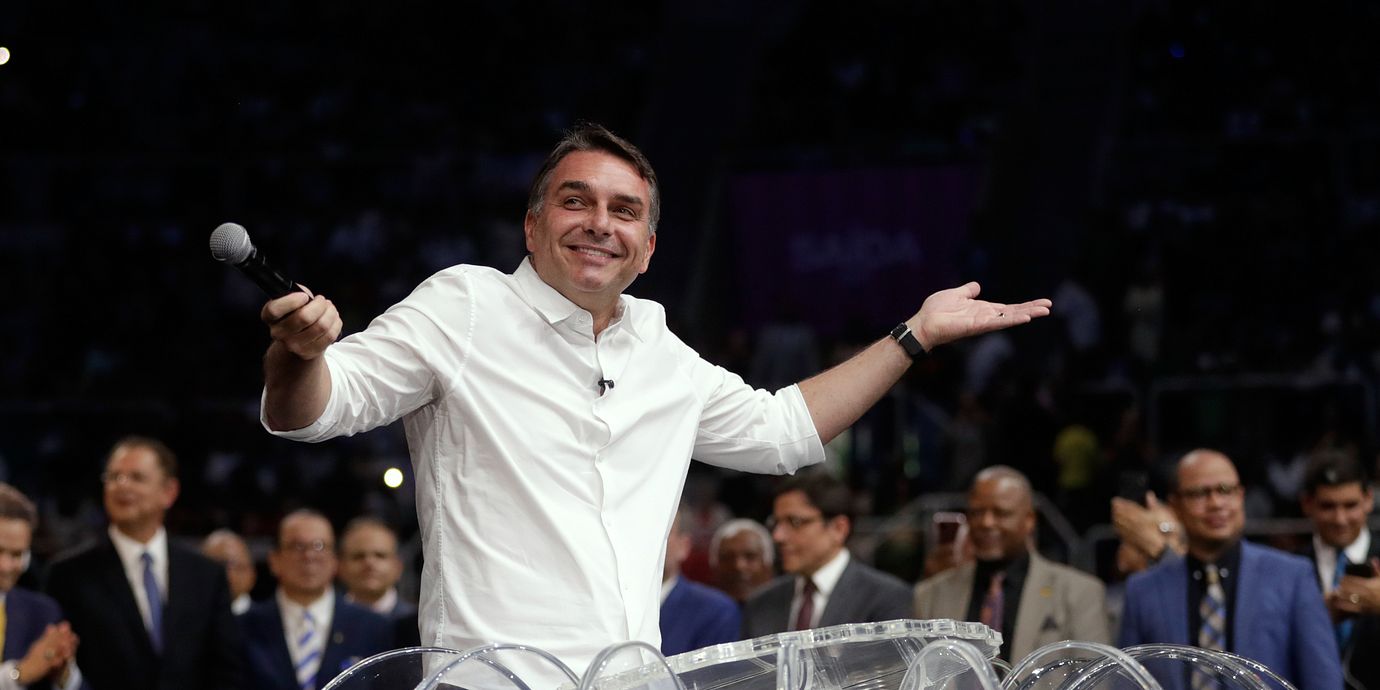 Flávio Bolsonaro.
