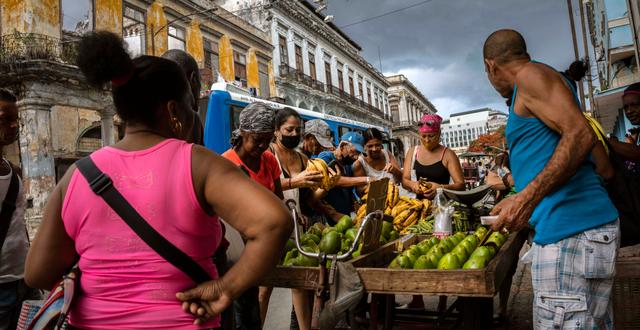 Invånare i Kubas huvudstad Havanna. Ramon Espinosa / AP