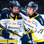 HV71:s Jessica Healey och Anna Kjellbin/Arkivbild.