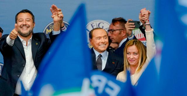 Matteo Salvini, Silvio Berlusconi och Giorgia Meloni. Alessandra Tarantino / AP