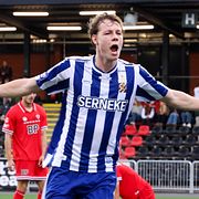 IFK Göteborgs Alexander Simmelhack jublar efter sitt mål.