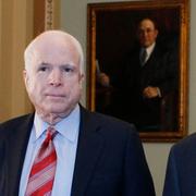 Arkivbild. John McCain och Jon Kyl 2012.