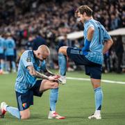 Adam Ståhl och Daniel Stensson firar efter 2–0