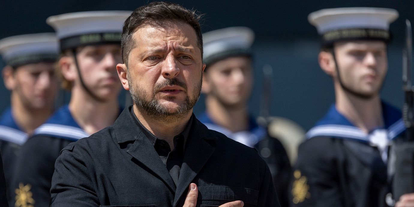 Zelenskyj i Storbritannien i juli.