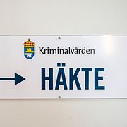 Skylt på häkte, illustrationsbild.