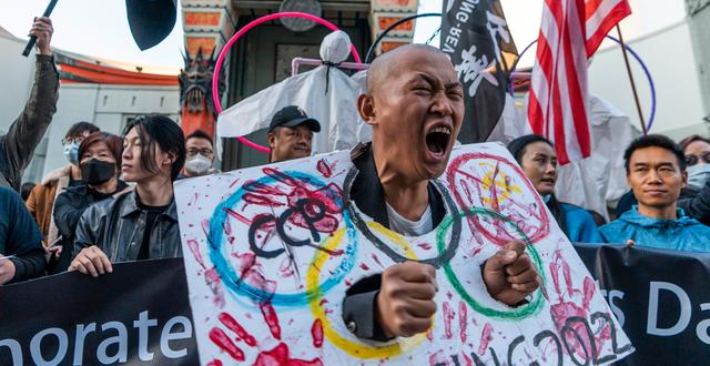 Protest mot OS i Peking i Los Angeles. Arkivbild. Damian Dovarganes / AP