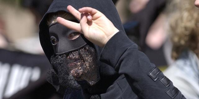 En aktivist från Antifascistisk aktion (AFA) 2004. Illustrationsbild. Maja Suslin / TT / TT NYHETSBYRÅN