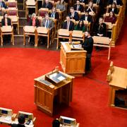 Zelenskyj talar inför Stortinget.