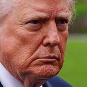 Donald Trump/Fartyg i Hormuzsundet i torsdags.