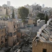 Skador efter en iransk robotattack i Tel Aviv.