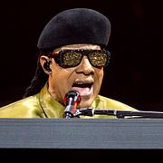 Den amerikanska musikern Stevie Wonder spelar på 3Arena i Stockholm.