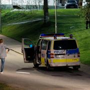 Polisen har spärrat av en del av området Hässleholmen.