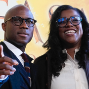 Barry Jenkins och klipparen Joi McMillon/Mufasa i filmen.