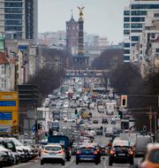 Berlin röstar om klimatneutralitet redan till 2030.  Markus Schreiber / AP