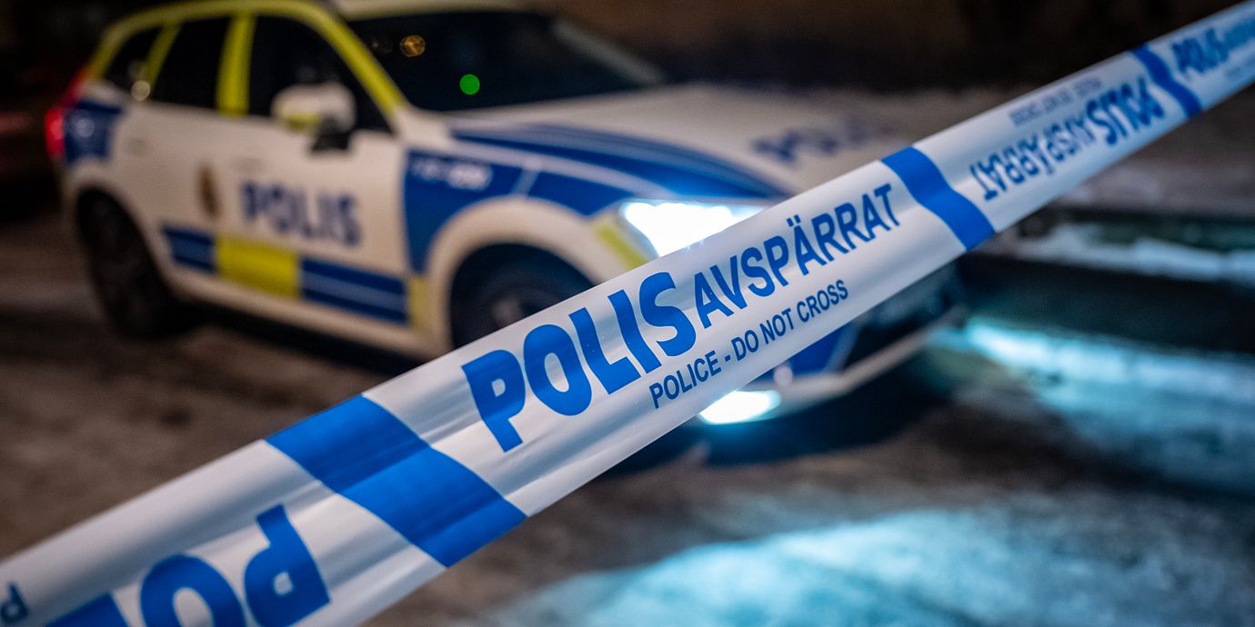 Polisavspärrningar.