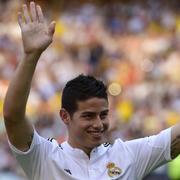 James Rodriguez i det vita Real Madrid-stället