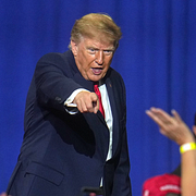 Donald Trump och WNBA-stjärnan Sophie Cunningham.