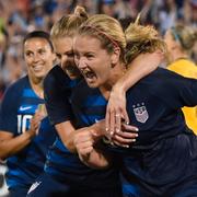 USA:S Lindsey Horan jublar efter ett landslagsmål.