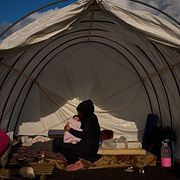 Människor söker skydd i Beiruts förorter, 12 april 2026.