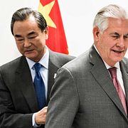 Rex Tillerson och Wang Yi vid dagens möte.