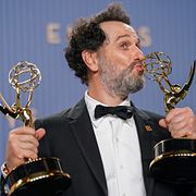 Matthew Rhys vann inte bara ett pris för bästa manliga huvudroll, utan två.