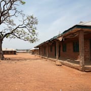 Genrebild på en skola i Nigeria där skolelever kidnappades i mars förra året.
