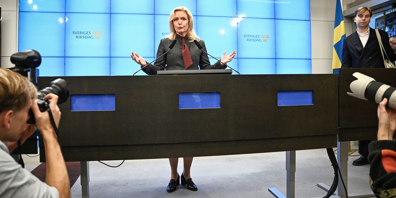 Centerpartiets partiledare Elisabeth Thand Ringqvist under en pressträff efter sitt möte med talman Andreas Norlén.