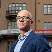 Torbjörn Hållö, chefsekonom på LO, fotograferad utanför LO-borgen.