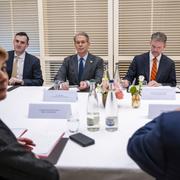  USA:s finansminister Scott Bessent och Schweiz president Karin Keller-Sutter