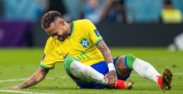 Neymar skadade sin fotled under matchen mot Serbien.  JOEL MARKLUND / BILDBYRÅN