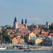 Visby lämpar sig bra för midsommarfirande enligt forskare. 