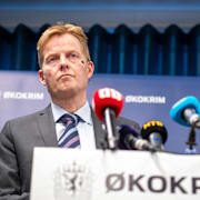  Økokrim-chefen Pål Lønseth och Thorbjørn Jagland. 